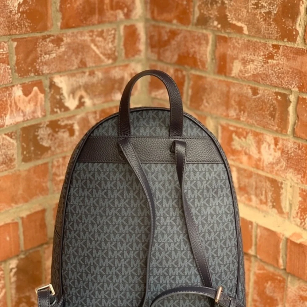 Michael kors abbey large signature print backpack